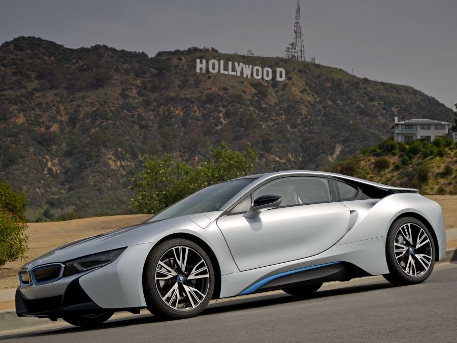  BMW i8 2014 года  (фото 22 из 180)